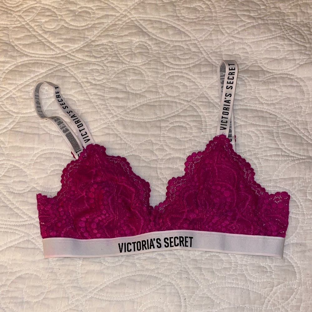 VICTORIA SECRET FUSCHIA BRALETTE